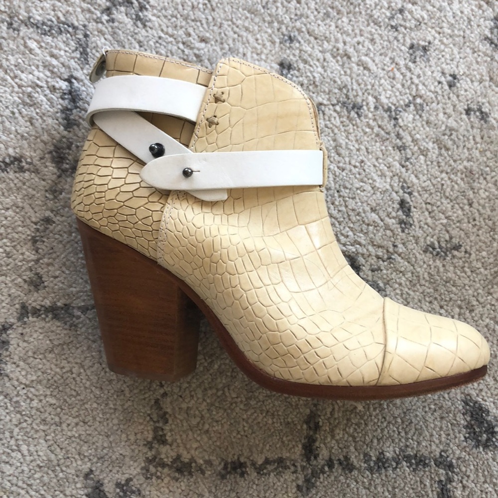Rag and Bone White Cream Leather Harrow Bootie 40